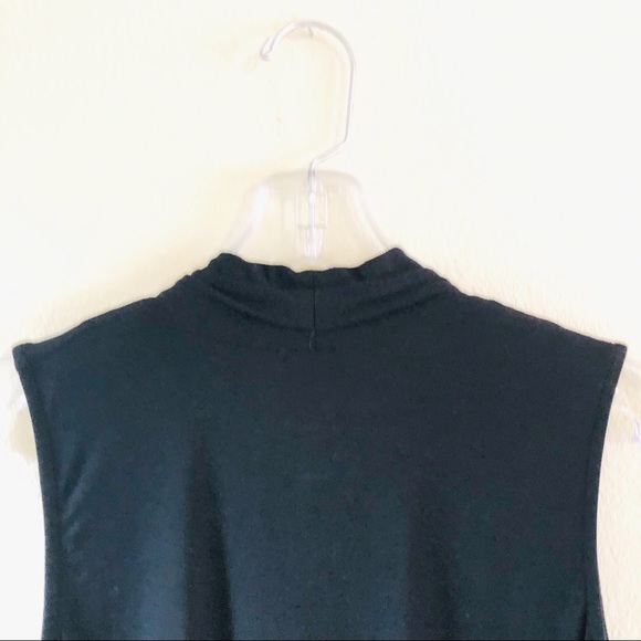 VINCE CAMUTO Black V Neck Sleeveless Top - Picture 7 of 8